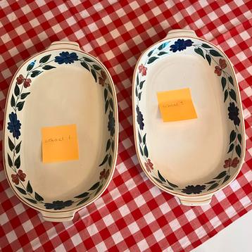 Twee oude boerenbont broodschalen 418 beschikbaar voor biedingen