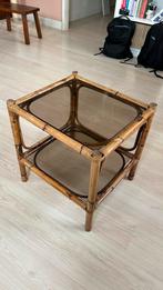 Rotan, retro tafeltje, Huis en Inrichting, Tafels | Bijzettafels, Minder dan 55 cm, Gebruikt, Rond, Ophalen