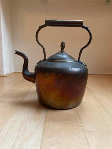 Koperen ketel beschikbaar voor biedingen