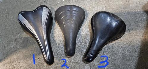 2 fietszadels 7.50 euro per stuk of 2 samen voor 12.50 euro., Fietsen en Brommers, Fietsonderdelen, Gebruikt, Zadel, Ophalen of Verzenden