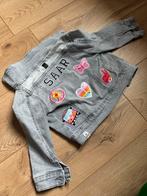 Spijkerjasje gepersonaliseerd Saar 104, Ophalen of Verzenden, Zo goed als nieuw, Meisje, Jas