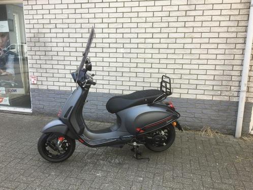 NIEUW 2024  VESPA SPRINT S MAT SPECIAL BROM 45KM 0KM, Fietsen en Brommers, Brommers | Vespa