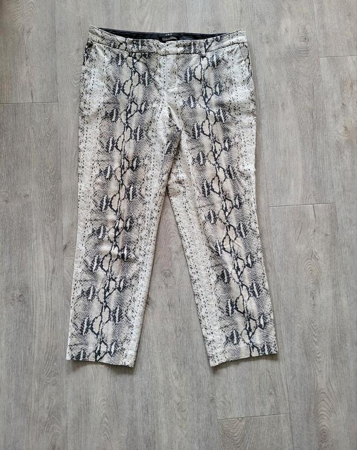 SET damesbroek maat L, Kleding | Dames, Broeken en Pantalons, Zo goed als nieuw, Maat 42/44 (L), Beige, Ophalen of Verzenden