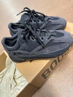 Yeezy boost 700 V1 Utility Black, Kleding | Dames, Schoenen, Ophalen of Verzenden, Nieuw, Zwart, Sneakers of Gympen