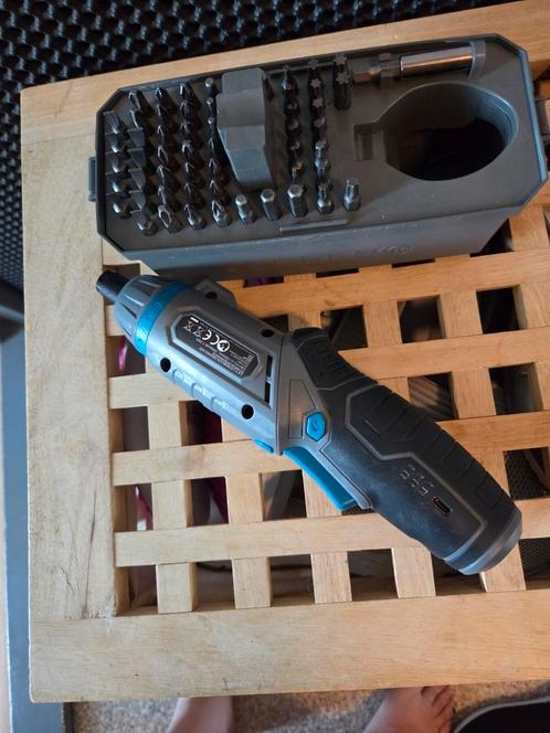 Nog nieuwe  schroefmachine  klein, Doe-het-zelf en Verbouw, Gereedschap | Handgereedschap, Nieuw, Ophalen