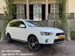 Mitsubishi Outlander 2.0 Intro Edition Automaat Airco Cruise, Auto's, Mitsubishi, 1998 cc, 4 cilinders, Wit, Bedrijf