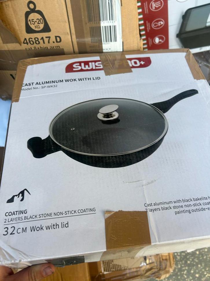 Swiss Pro+ Wokpan met Deksel - 32cm Aluminium, Huis en Inrichting, Keuken | Potten en Pannen, Nieuw, Wok, Aluminium, Inductieplaat