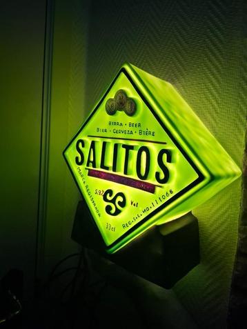 Lichtreclame Salitos cerveza beschikbaar voor biedingen