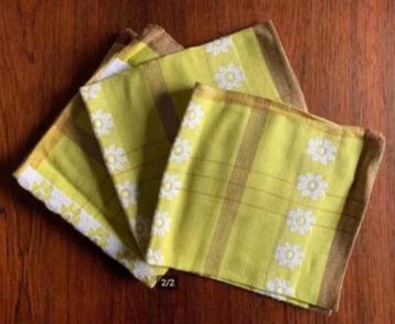 3x groen stoffen servet, kleedje, placemat wit bruin details beschikbaar voor biedingen