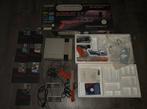 Nintendo Nes • CIB doos • 9 games • 2 zappers 4 controllers, Spelcomputers en Games, Spelcomputers | Nintendo NES, Ophalen, Zo goed als nieuw