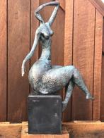 bronzen  Modernistisch beeld: abstracte elegante vrouw, Ophalen of Verzenden