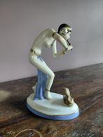 ROYAL DUX PORSELEINEN SLANGENBEZWEERDER BEELDJE, Antiek en Kunst, Ophalen