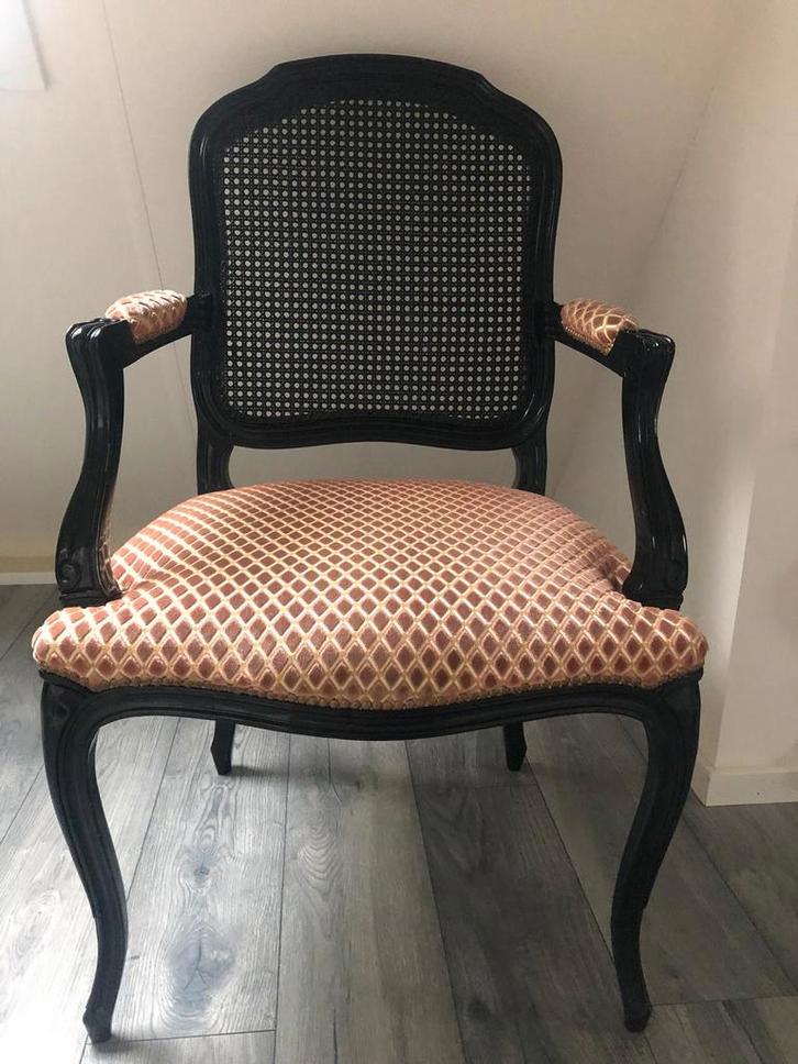 Klassieke franse fauteuil, Huis en Inrichting, Fauteuils, Gebruikt, 50 tot 75 cm, Minder dan 75 cm, Ophalen
