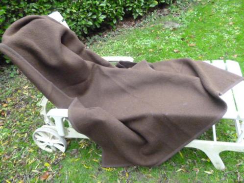 Dralon deken Didas Chocolade bruin 220 x140 cm  izgs 1pers, Huis en Inrichting, Woonaccessoires | Plaids en Woondekens, Gebruikt