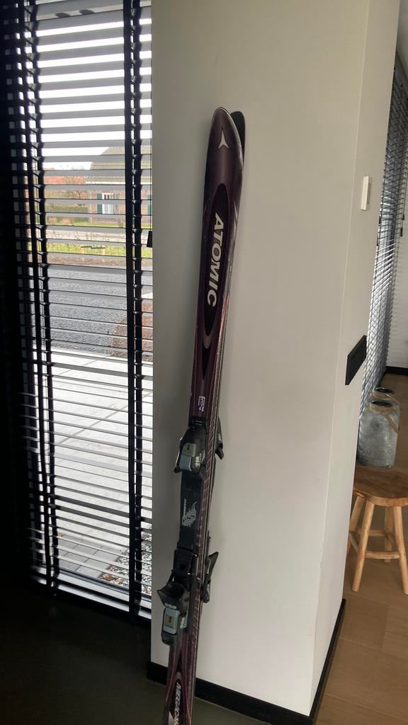 Atomic ski’s in maat 170 cm, Ophalen, 160 tot 180 cm, Gebruikt, Carve