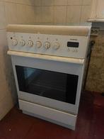 Fornuis Siemens, Witgoed en Apparatuur, Fornuizen, Ophalen, 4 kookzones, Zo goed als nieuw, Gas