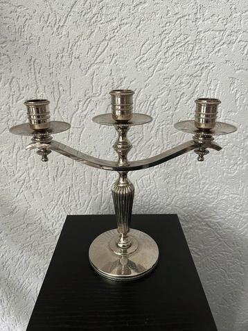 ART DECO. —  EMPIRE. —. MODERN. —  CANDELABRA’S ( 2 STUKS).. beschikbaar voor biedingen
