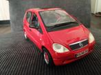 Maisto 1/18 Mercedes Benz A Classe, Hobby en Vrije tijd, Modelauto's | 1:18, Ophalen of Verzenden, Zo goed als nieuw, Auto, Maisto