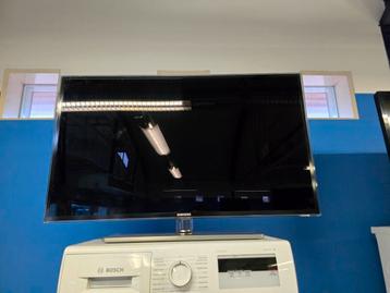 Samsung 40 inch full HD led televisie. Smart tv. Wifi.  beschikbaar voor biedingen