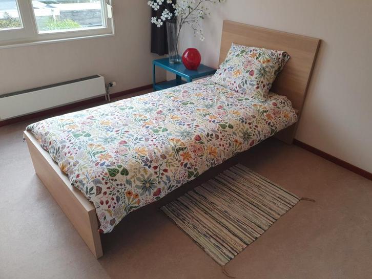 IKEA Malm Bed 90x200 - Eenpersoonsbed, Huis en Inrichting, Slaapkamer | Bedden, Gebruikt, Eenpersoons, 90 cm, 200 cm, Hout, Bruin