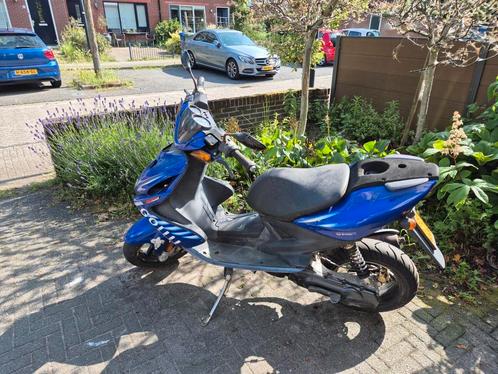 Yamaha aerox uit 2005, Fietsen en Brommers, Scooters | Yamaha, Gebruikt, Aerox, Maximaal 45 km/u, Tweetakt, Ophalen