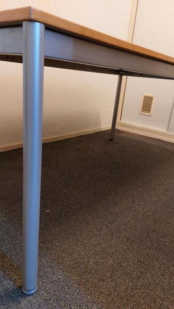 Ikea Effektiv Bureau - 160x80cm - In hoogte verstelbaar - afbeelding 4