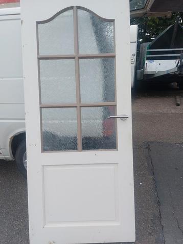 2 nette wel iets beschadigde binnendeuren  83x199 opdek beschikbaar voor biedingen