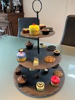 Etagère met 3d geprinte bonbons cakes en koekjes, Ophalen, Zo goed als nieuw