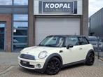Mini Mini 1.6 Cooper Pepper | Bi-Xenon | Cruise | NAP, Voorwielaandrijving, Gebruikt, 4 cilinders, 4 stoelen