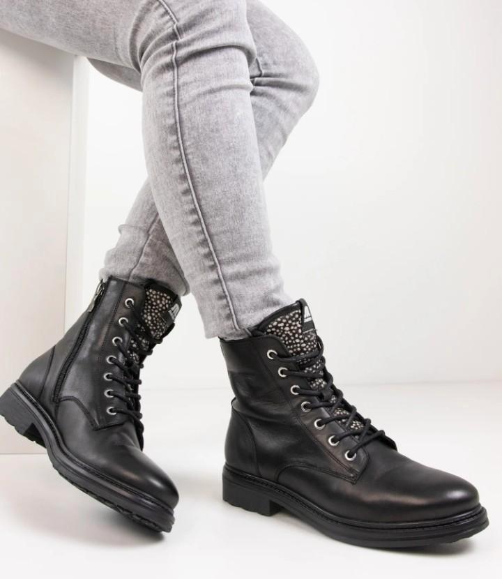 Maruti Lucy prachtige leren veterboots, Kleding | Dames, Schoenen, Zo goed als nieuw, Zwart, Verzenden