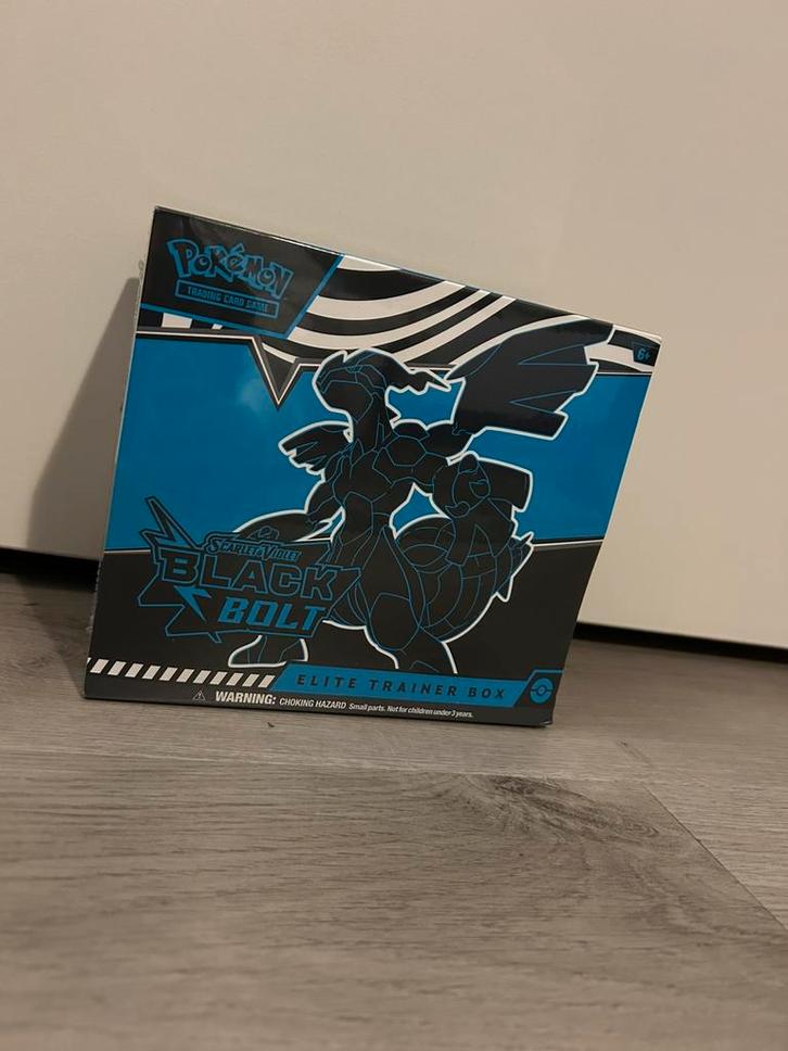Pokemon - Black bolt ETB, Hobby en Vrije tijd, Verzamelkaartspellen | Pokémon, Zo goed als nieuw, Ophalen of Verzenden