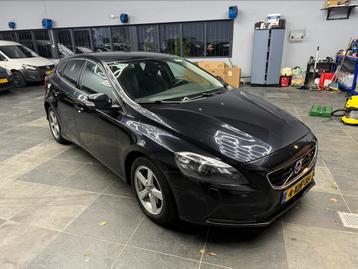Volvo V40 2.0 D4 190PK 2014 Zwart beschikbaar voor biedingen