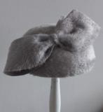 Mooie ronde dop in een mooie basiskleur kit, Kleding | Dames, Hoeden en Petten, Ophalen of Verzenden, Nieuw