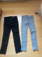 2 stuks H&M skinny Low waist jeans 27 32, H&M, Overige kleuren, Verzenden, W27 (confectie 34) of kleiner