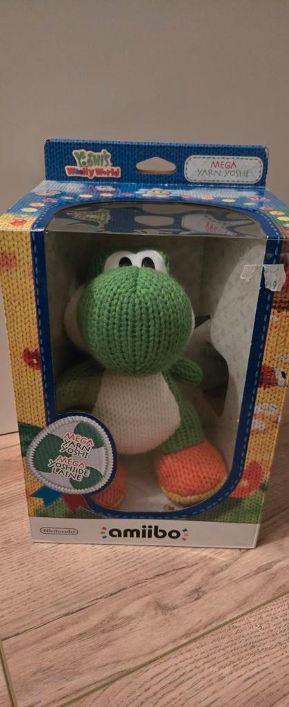 Yoshi Amiibo - Mega Yarn Yoshi, Spelcomputers en Games, Games | Nintendo Switch, Zo goed als nieuw, Platform, 1 speler, Vanaf 3 jaar