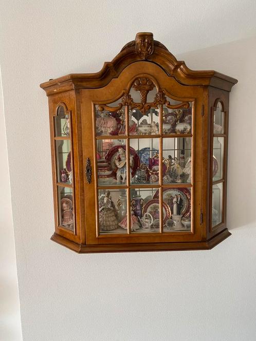 Charmant antiek wandkastje met glas, Huis en Inrichting, Kasten | Vitrinekasten, Zo goed als nieuw, Minder dan 100 cm, 50 tot 100 cm