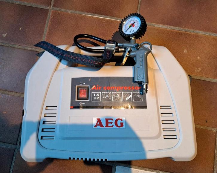 AEG Compressor - Max 8 Bar - Zonder Tank, Doe-het-zelf en Verbouw, Compressors, Gebruikt, 6 tot 10 bar, Minder dan 25 liter, Minder dan 200 liter/min