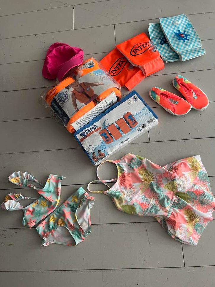 Zwemspullen pakket - Badpak, bikini, zwembandjes & meer, Kinderen en Baby's, Overige Kinderen en Baby's, Gebruikt, Ophalen