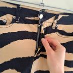 Moschino Jeans originele zebra print denim rok maat 36 48850, Kleding | Dames, Rokken, ., Zwart, Zo goed als nieuw, Knielengte