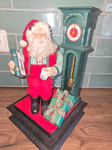 Holiday creations kerstman  met klok beschikbaar voor biedingen