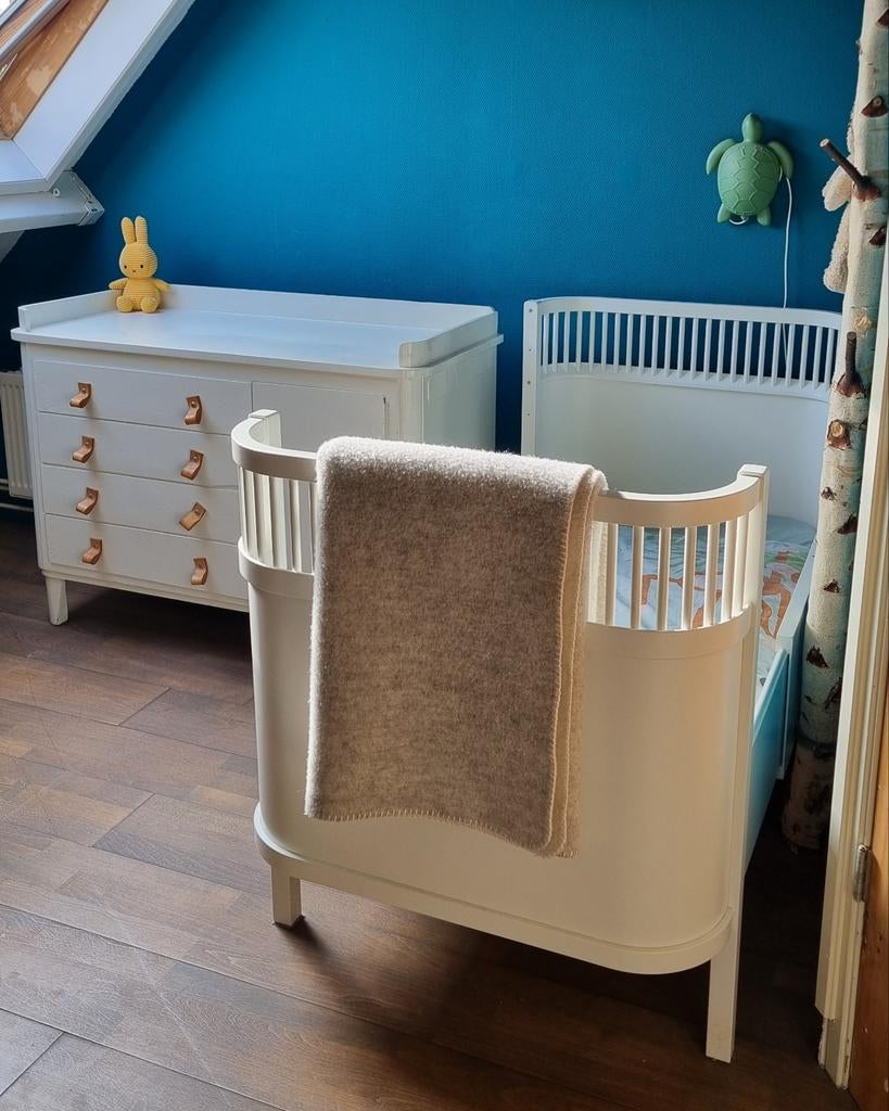 Sebra Kili meegroeibed met matras en vintage commode, Kinderen en Baby's, Ophalen of Verzenden, Gebruikt, Jongetje of Meisje