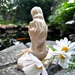 Prachtig beeldje zittende Zeemeermin wit (15cm), Verzamelen, Beelden en Beeldjes, Ophalen of Verzenden, Nieuw, Fantasy