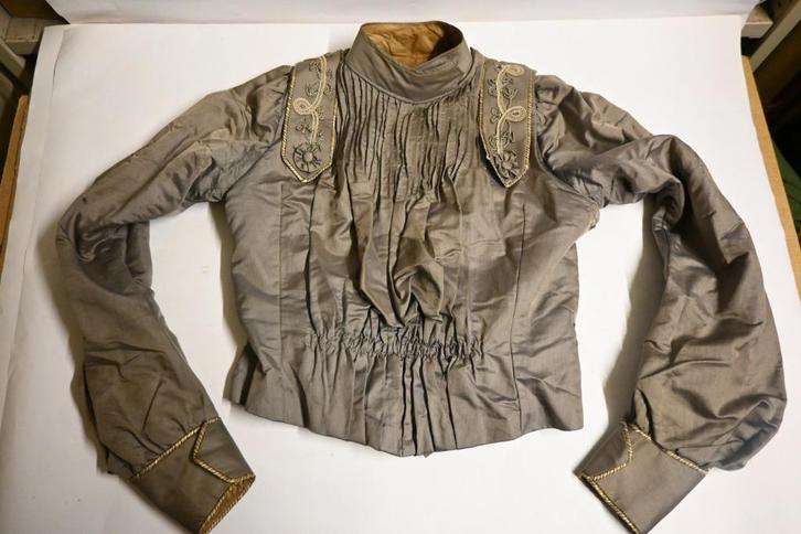 ca 1850-1890  zijden kledingstuk bodice jas duitsland, Antiek en Kunst, Antiek | Kleding en Accessoires, Ophalen of Verzenden