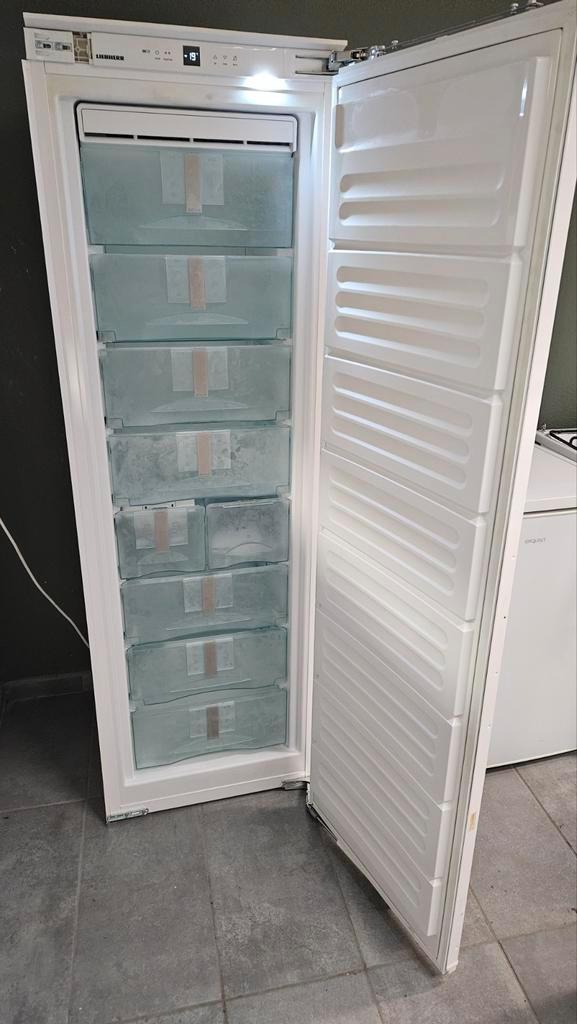 Liebherr SIGN3576/21 vrieskast Premium met Nofrost, Witgoed en Apparatuur, Vriezers en Diepvrieskisten, Zo goed als nieuw, Inbouw