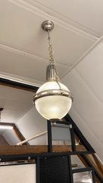 Hanglamp Bol van glas en zilveren details €100, Ophalen, Zo goed als nieuw, Glas, 50 tot 75 cm