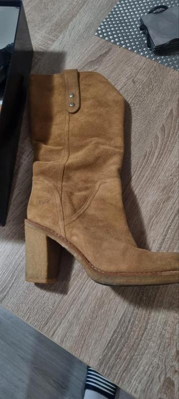 Ugg beschikbaar voor biedingen