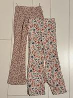 2 Flared leggings 122/128 bloemenprint, Kinderen en Baby's, Kinderkleding | Maat 128, Ophalen of Verzenden, Zo goed als nieuw