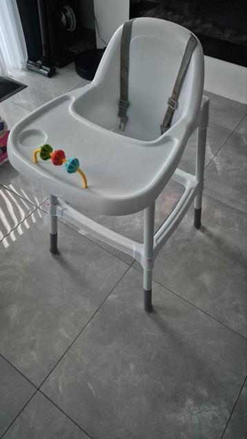 Witte kinderstoel Gratis