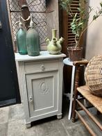 Kast,nachtkastje brocant,vintage,landelijk,wit, Huis en Inrichting, Slaapkamer | Nachtkastjes, Ophalen, Minder dan 45 cm, X, X