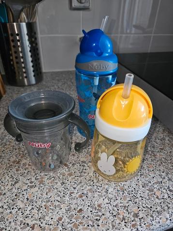 Drinkbekers beschikbaar voor biedingen